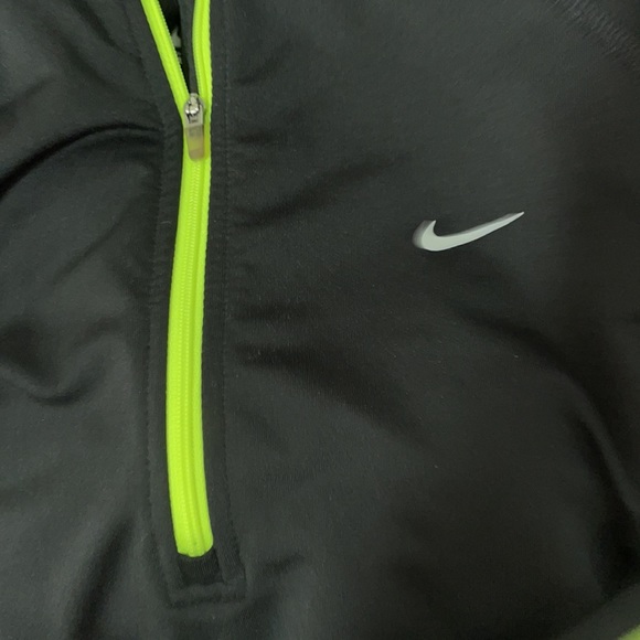 Nike Dri Fit Long Sleeve Pull Over - Picture 13 of 14